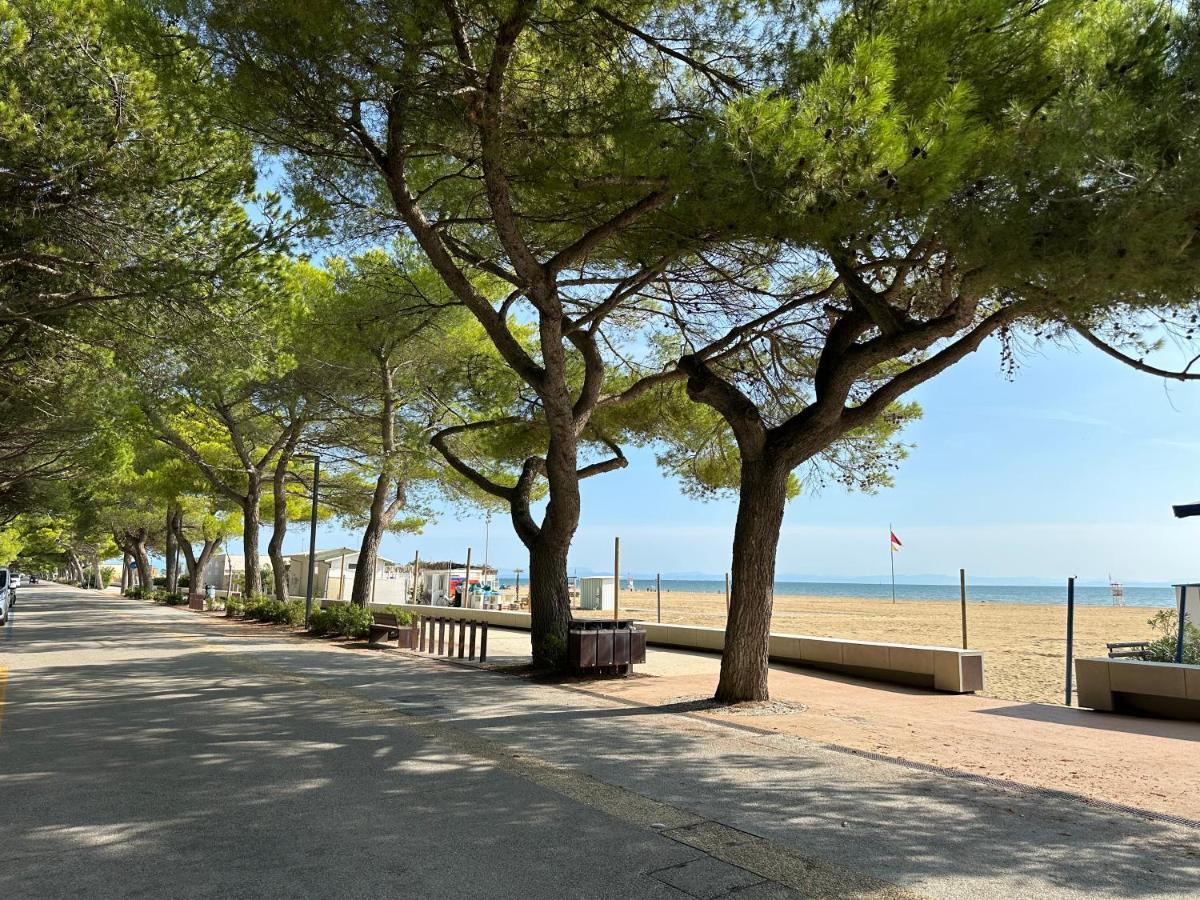 Beach Front Apartment Sabbiadoro リニャーノ・サッビアドーロ エクステリア 写真