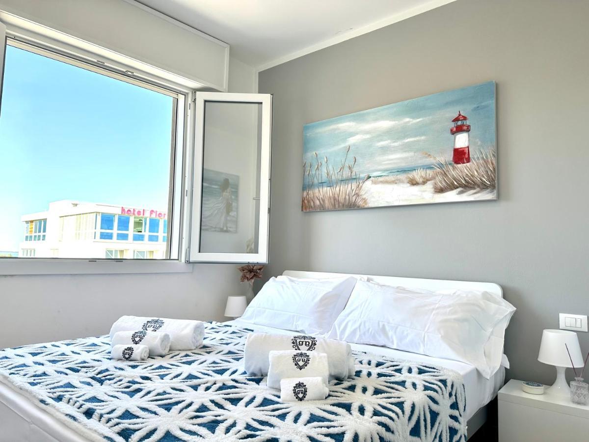 Beach Front Apartment Sabbiadoro リニャーノ・サッビアドーロ エクステリア 写真